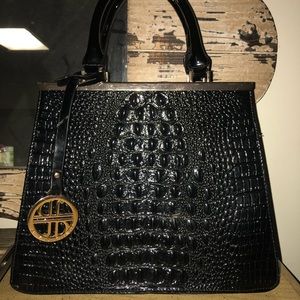 Black patent alligators Hand bag